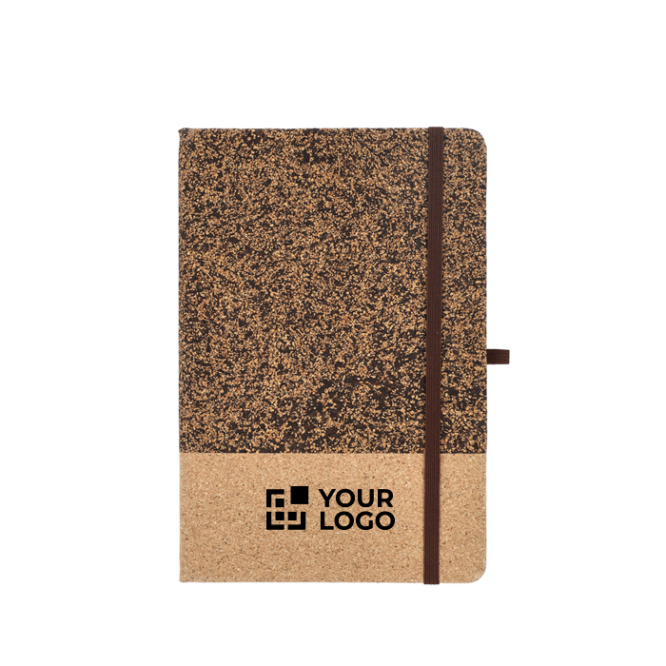 Caderno com capa de cortiça e café moído, folhas A5 pautadas