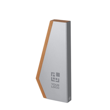Placa troféu com base de madeira e frente de alumínio reciclado