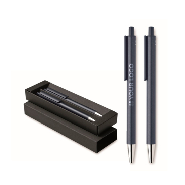 Caixa com caneta de tinta grafite e outra de tinta azul