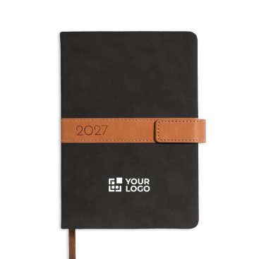Agenda diária A5 com capa tipo nubuck e fecho magnético em PU