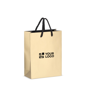 Saco-oferta de papel com asas e interior de cor preta 18 x 8 x 24 cm