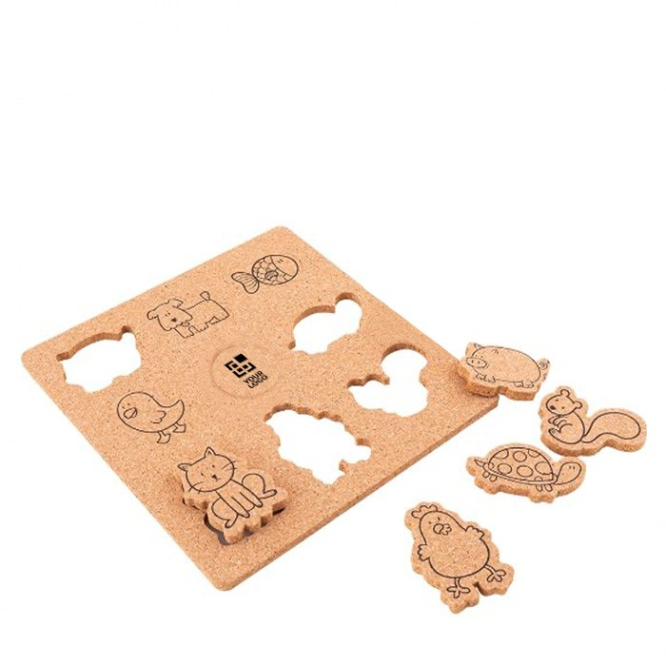Jogo infantil de cortiça com figuras de animais a condizer