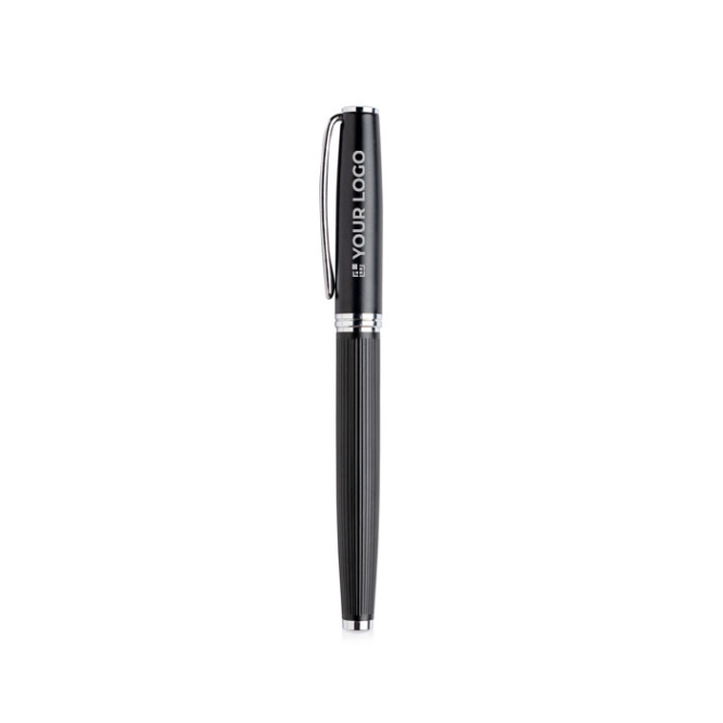 Roller de metal elegante com corpo com relevo e tinta preta vista principal
